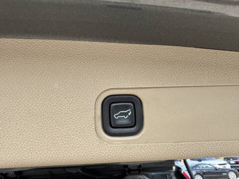 2011 Cadillac Escalade ESV Luxury