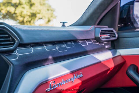 2019 Lamborghini Urus