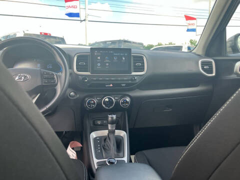 2025 Hyundai Venue SEL