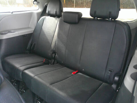 2018 Toyota Sienna SE 8-Passenger