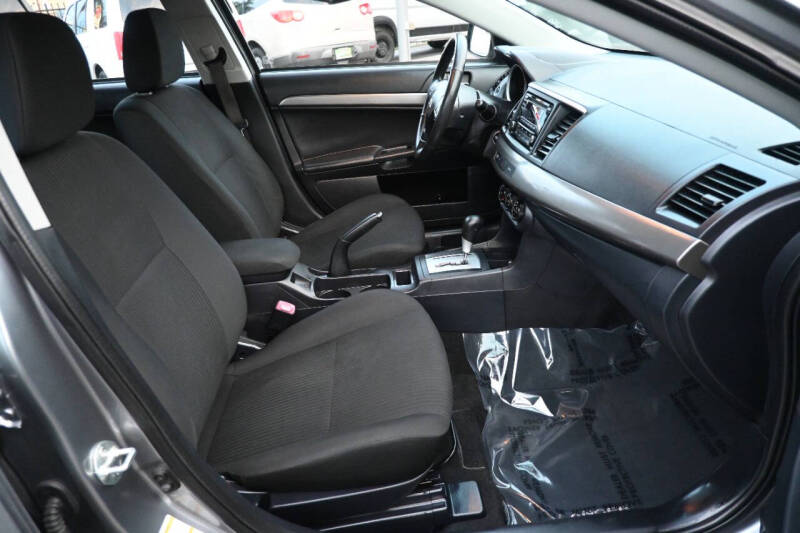 2014 Mitsubishi Lancer Sportback ES