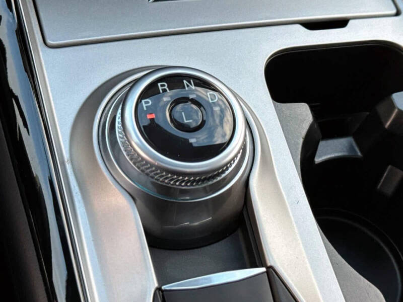 2024 Ford Explorer ST-Line