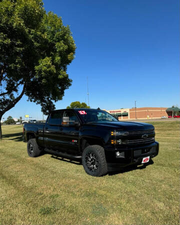 2017 Chevrolet Silverado 2500HD for sale at UNITED AUTO INC in South Sioux City NE