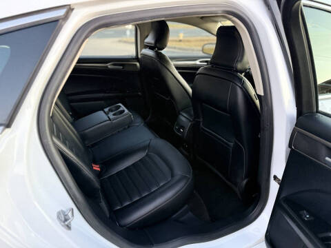 2017 Ford Fusion Hybrid SE