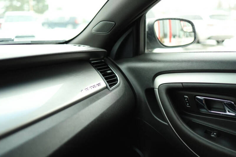 2016 Ford Taurus SEL