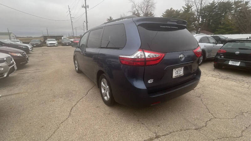 2016 Toyota Sienna