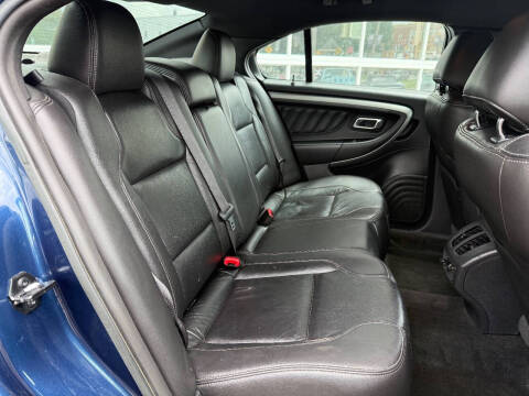 2016 Ford Taurus SEL