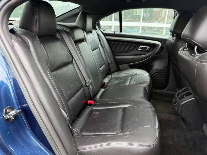 2016 Ford Taurus SEL