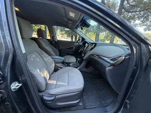 2018 Hyundai Santa Fe SE