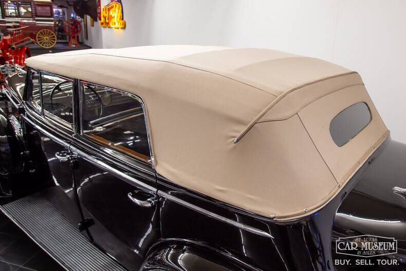 1937 Cadillac Series 85