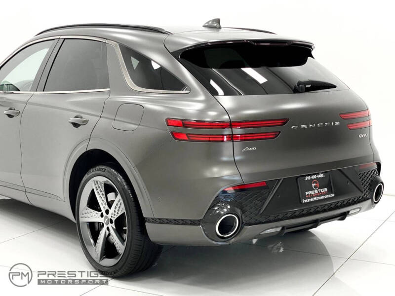 2023 Genesis GV70 2.5T Standard