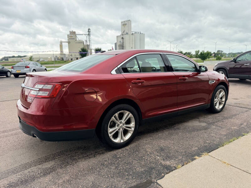 2014 Ford Taurus SEL