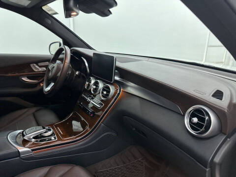 2017 Mercedes-Benz GLC GLC 300