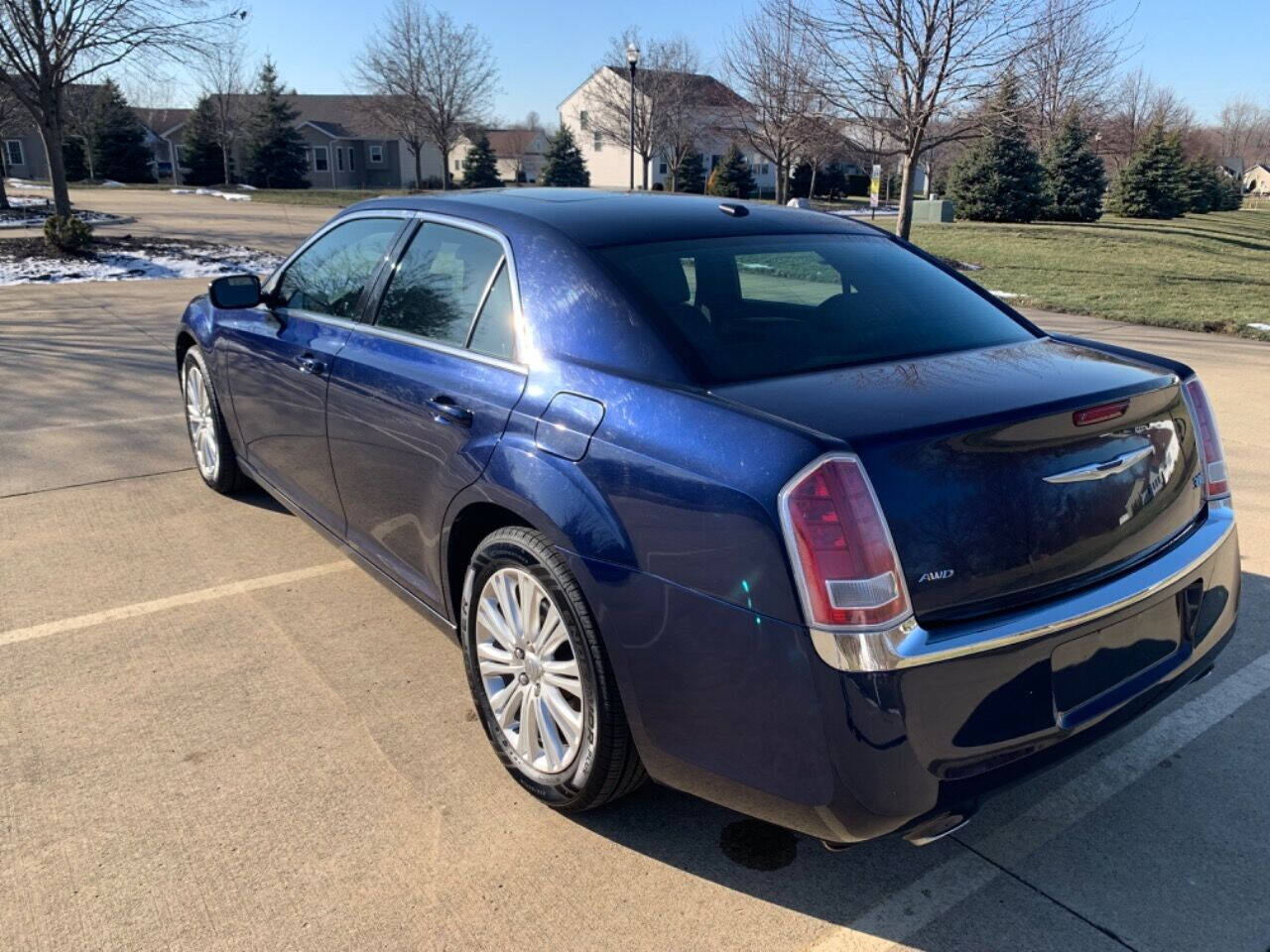 2014 Chrysler 300 for sale at Car Connection in Painesville, OH