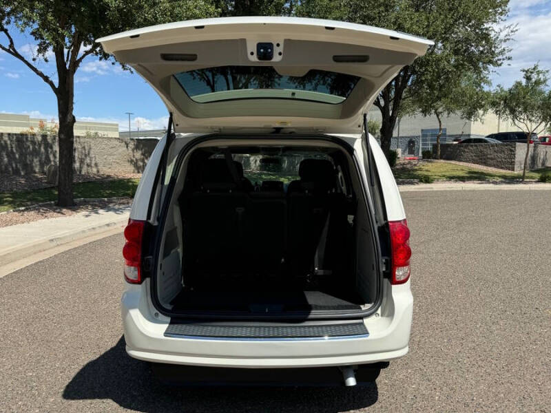 2012 Dodge Grand Caravan Crew