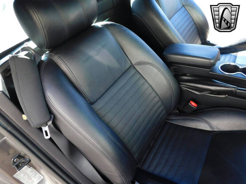 2003 Ford Thunderbird