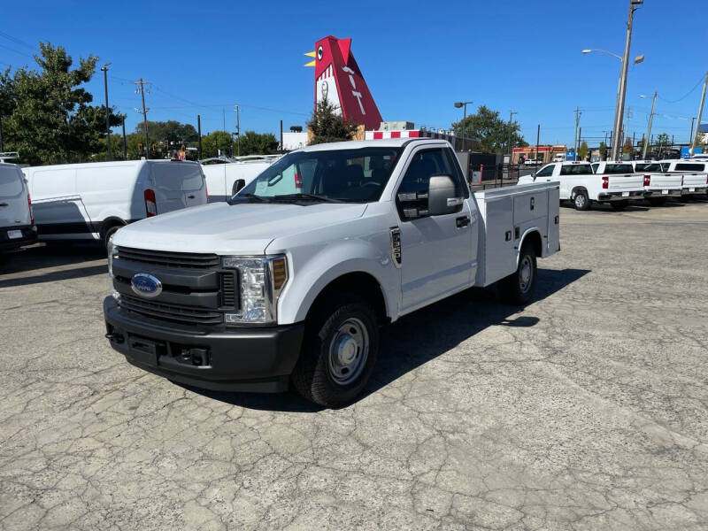 Used 2018 Ford F-350 Super Duty XL with VIN 1FDBF3A63JE148013 for sale in Marietta, GA
