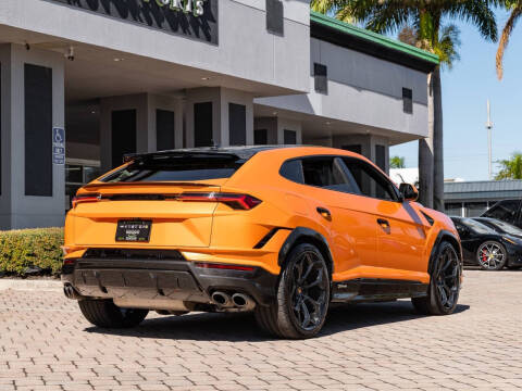 2023 Lamborghini Urus Performante