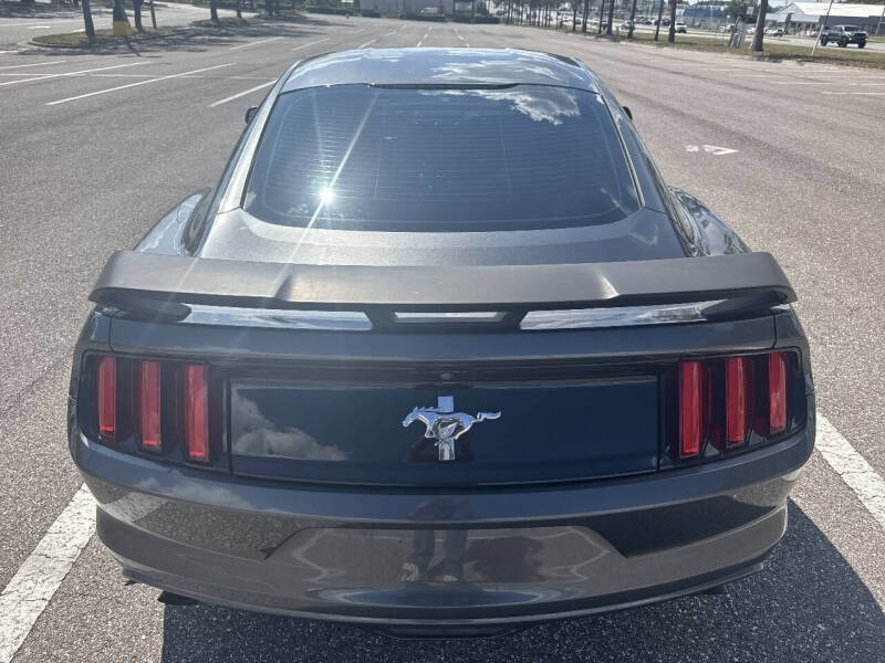 2017 Ford Mustang V6