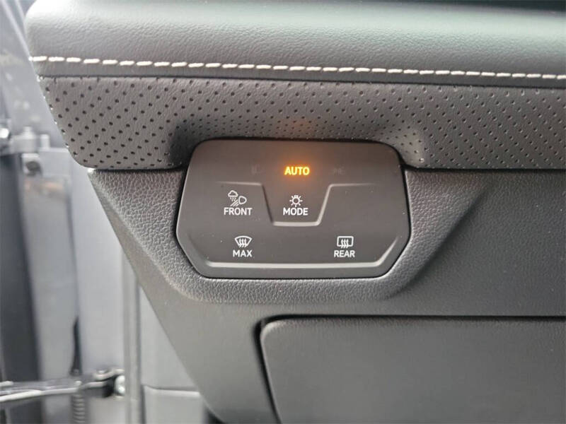 2025 Volkswagen Atlas SE