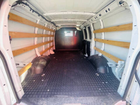 2022 Chevrolet Express 2500