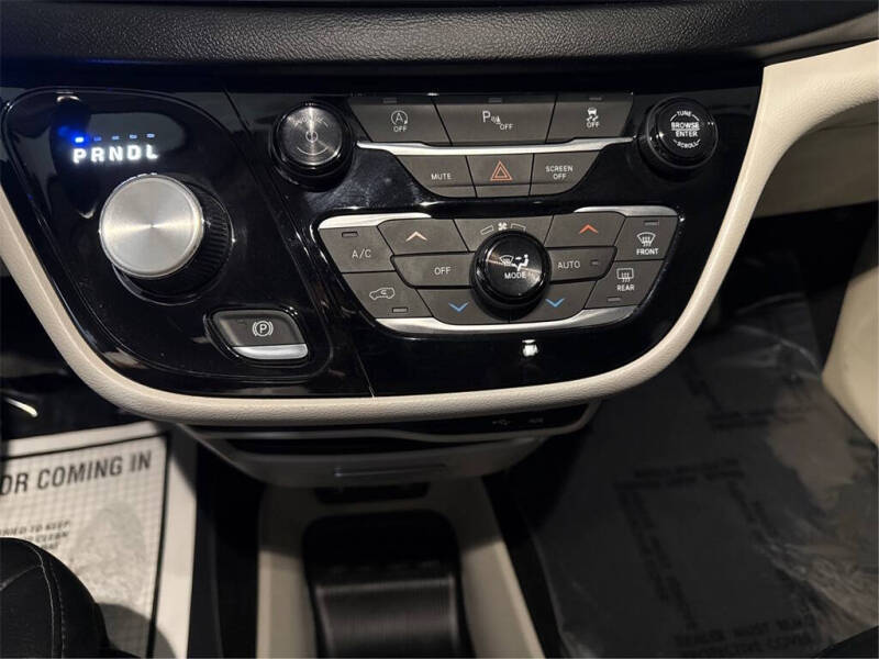 2019 Chrysler Pacifica Touring L