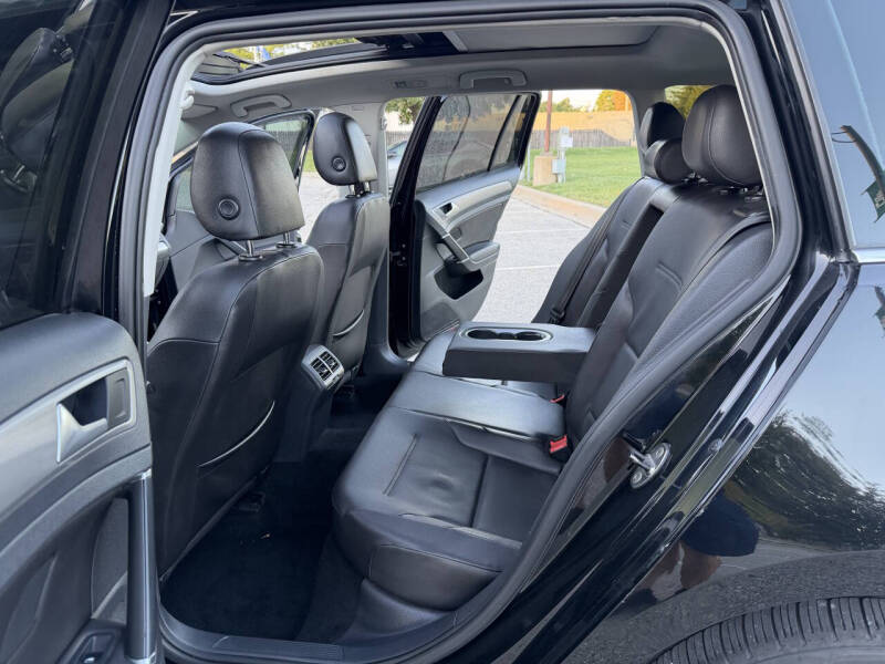 2015 Volkswagen Golf SportWagen TDI SE