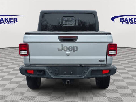 2022 Jeep Gladiator Overland