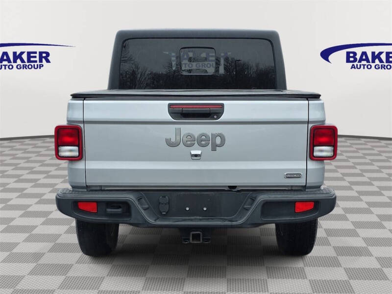 2022 Jeep Gladiator Overland