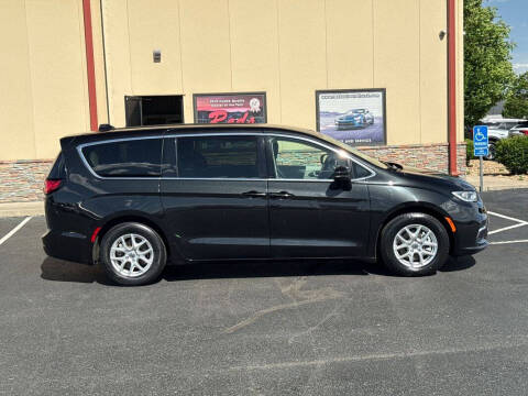 2023 Chrysler Pacifica Touring L