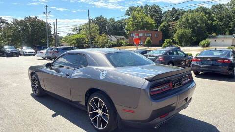 2015 Dodge Challenger SXT