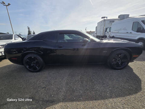 2016 Dodge Challenger R/T Plus