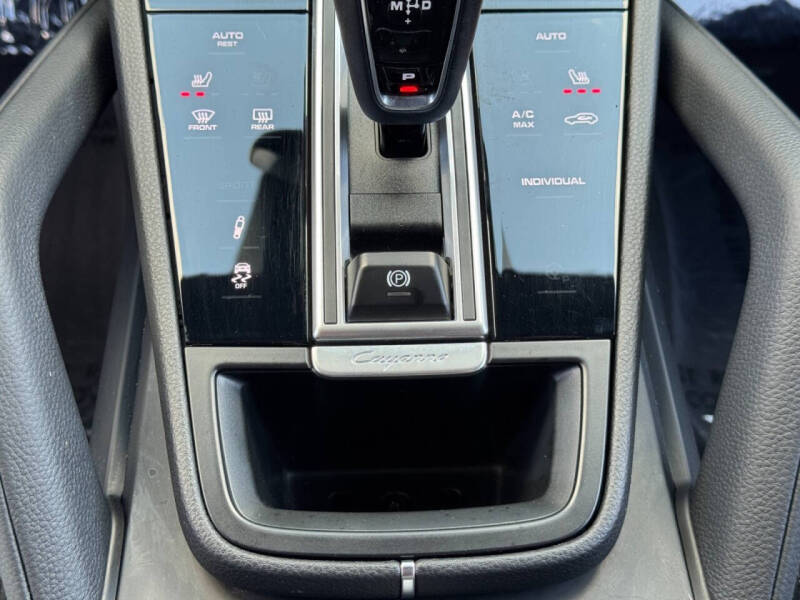 2022 Porsche Cayenne E-Hybrid