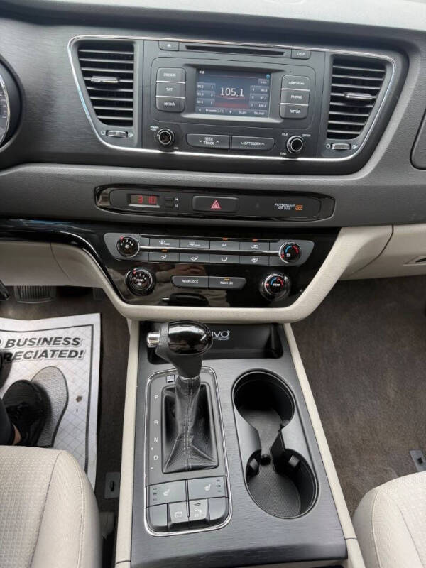 2016 Kia Sedona LX