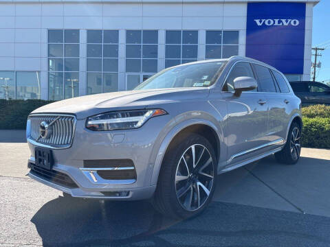 2024 Volvo XC90 B5 Plus Bright Theme