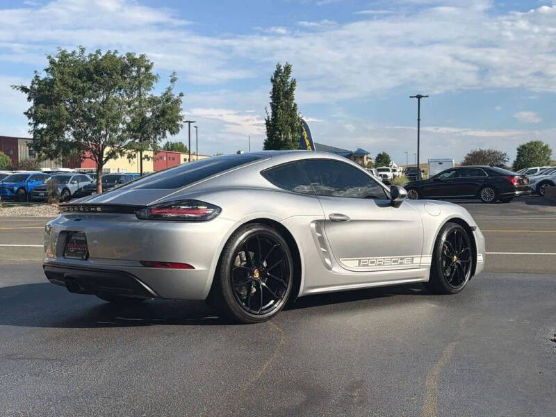 2024 Porsche 718 Cayman Style Edition