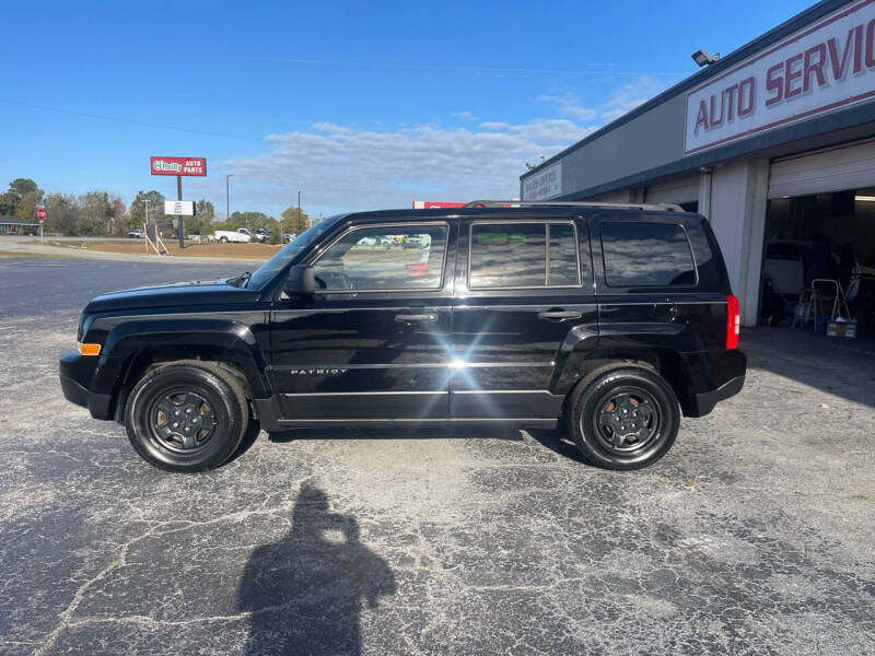 2016 Jeep Patriot for sale at ROWE'S QUALITY CARS INC in Bridgeton NC