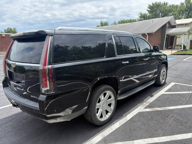 2018 Cadillac Escalade ESV Luxury