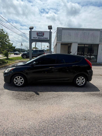 2013 Hyundai Accent GS