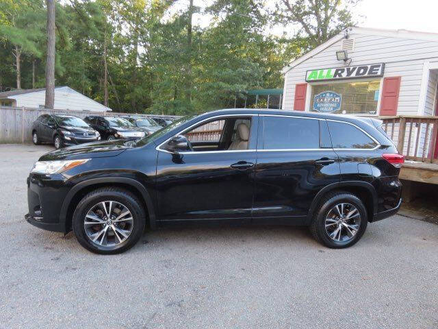 2017 Toyota Highlander LE