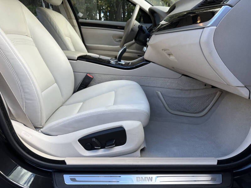 2014 BMW 5 Series 528i