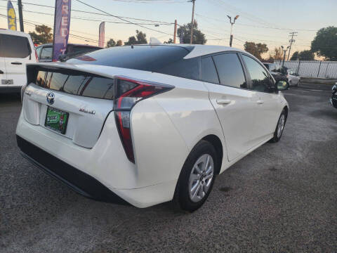 2016 Toyota Prius Two