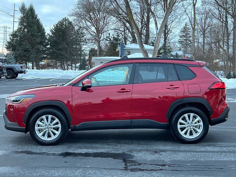 2024 Toyota Corolla Cross LE