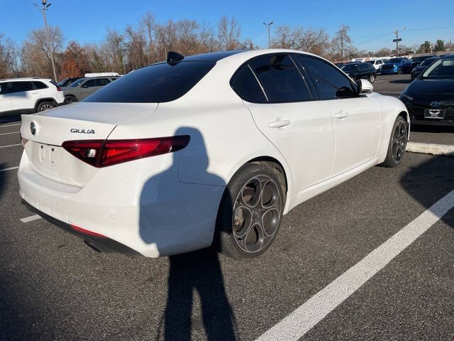 2022 Alfa Romeo Giulia Ti