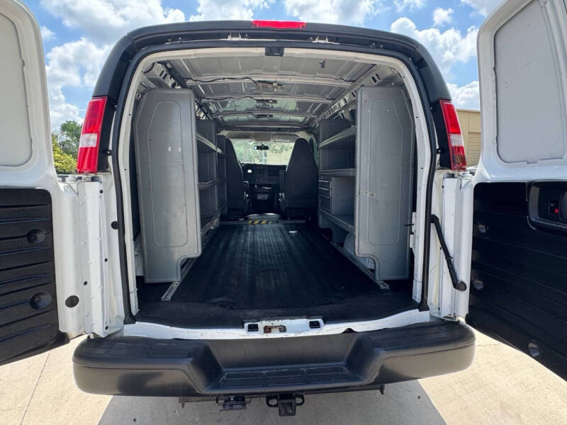 2022 GMC Savana 2500