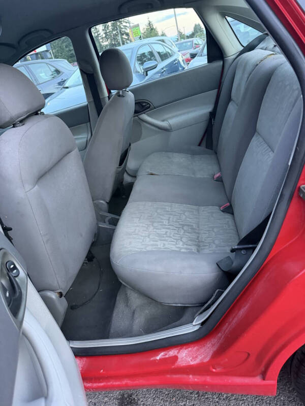 2005 Ford Focus ZX4 S