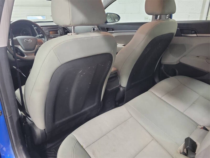 2017 Hyundai Elantra SE