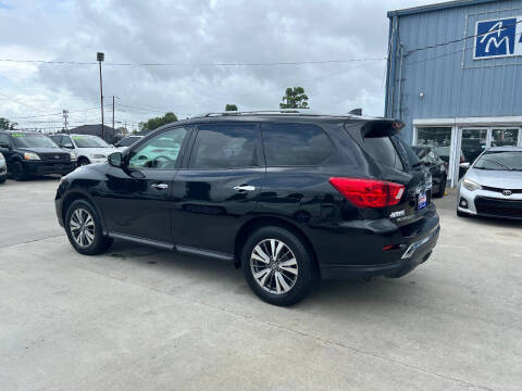 2020 Nissan Pathfinder SV