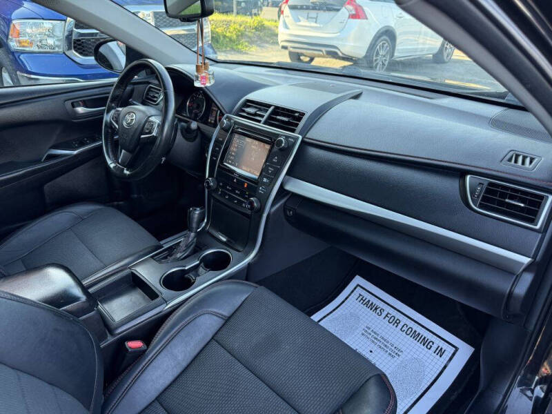 2016 Toyota Camry LE