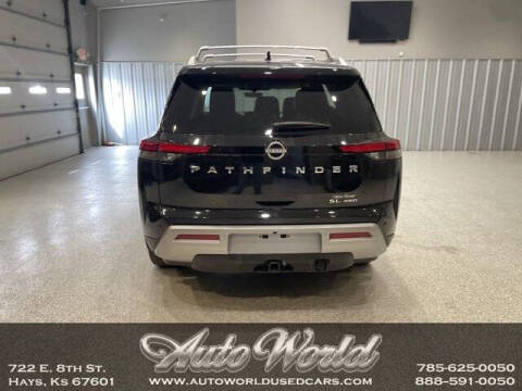 2023 Nissan Pathfinder SL